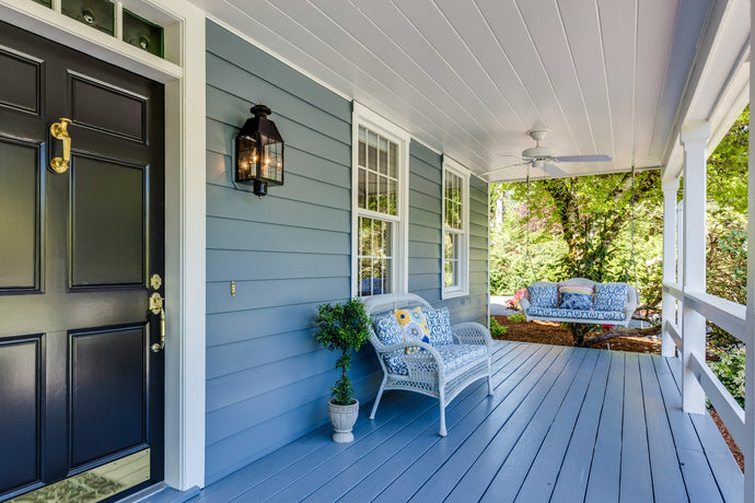 Exterior Home Makeover: Selecting the Perfect Colour Palette and Materials